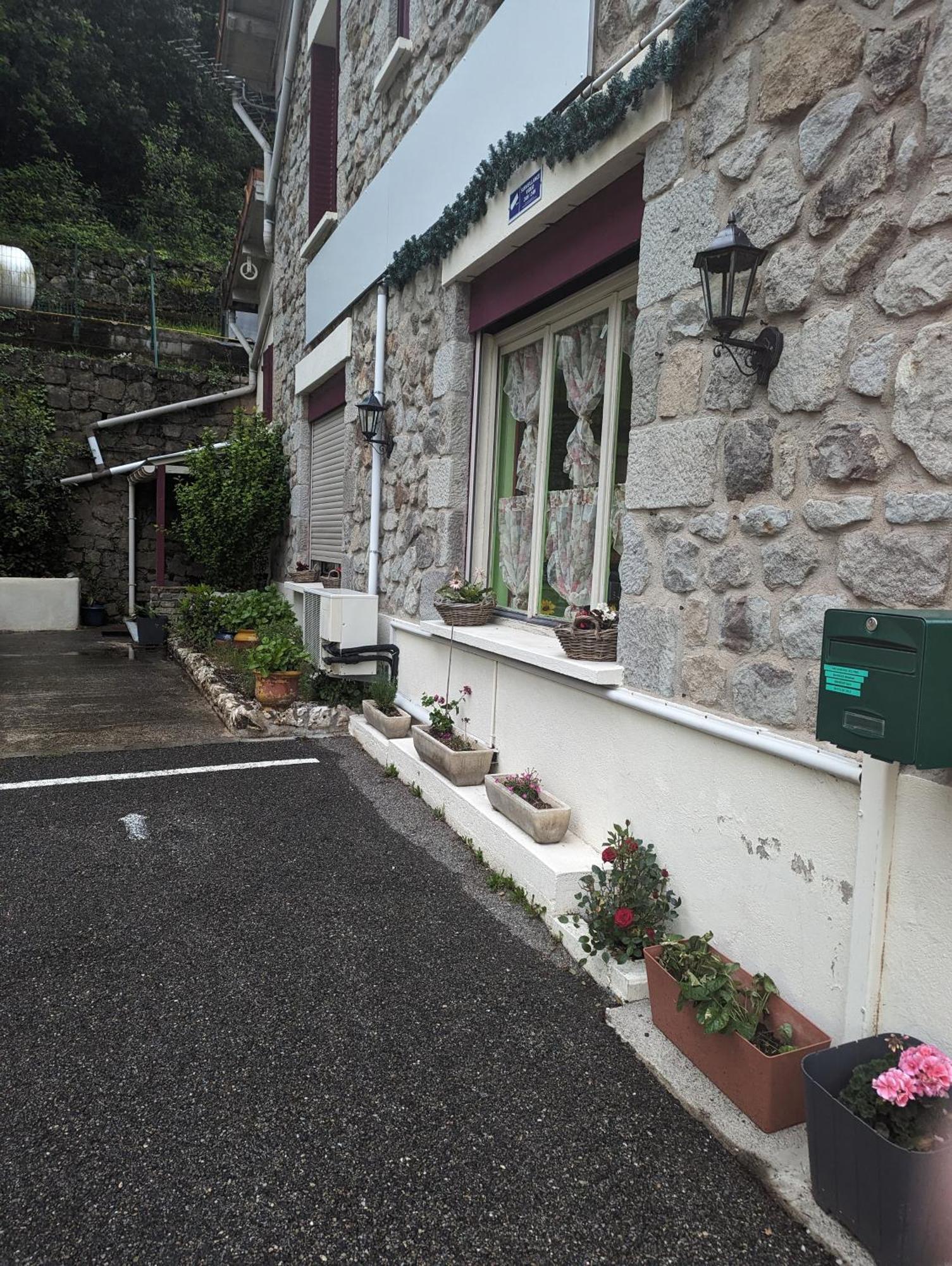 Auberge Des Pins Aubenas Exterior foto